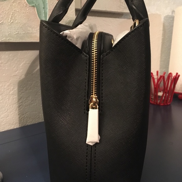 Michael Kors bag - Picture 3 of 8